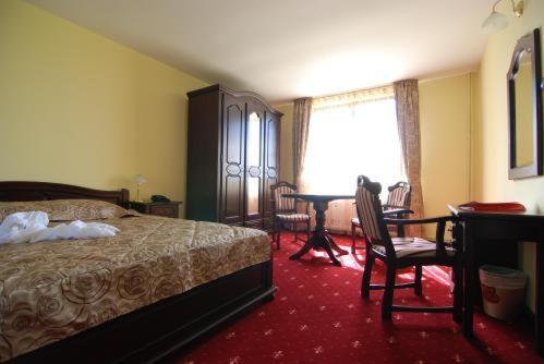 Grand Hotel Perla Ciucasului Tarlungeni Екстер'єр фото